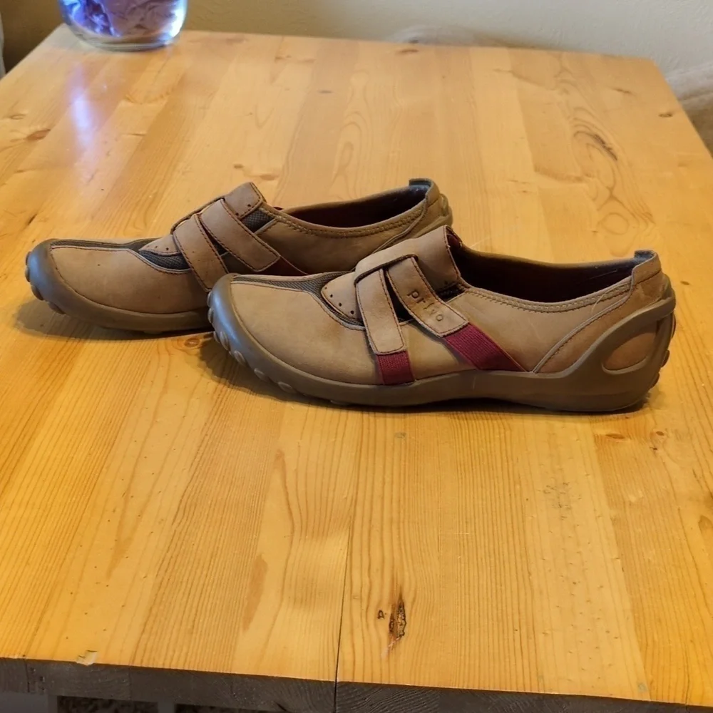 Clarks Pr!vo: The Ultimate Comfort and Style for Your Feet!